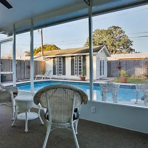 https://escape-to-honeymoon-island.hotelstampa.org