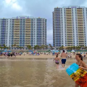 https://ocean-walk-resort-1709.thedaytonabeachhotels.com